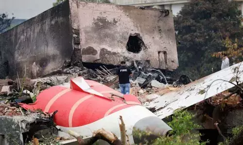 अहमदाबाद विमान हादसा : एयर इंडिया ने नौ बोइंग 787 के विमानों की जांच पूरी की अहमदाबाद विमान हादसा : एयर इंडिया ने नौ बोइंग 787 के विमानों की जांच पूरी की