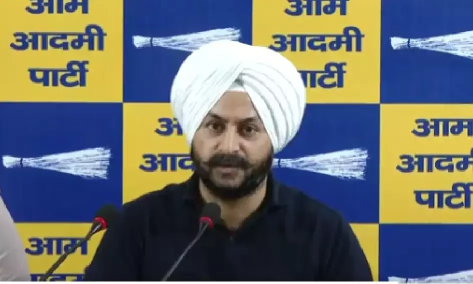 रेखा गुप्ता ने किया सिखों का अपमान: आप रेखा गुप्ता ने किया सिखों का अपमान: आप