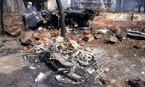 अहमदाबाद विमान हादसा : पीएम मोदी के प्रधान सचिव ने राहत और बचाव कार्यों की समीक्षा की अहमदाबाद विमान हादसा : पीएम मोदी के प्रधान सचिव ने राहत और बचाव कार्यों की समीक्षा की