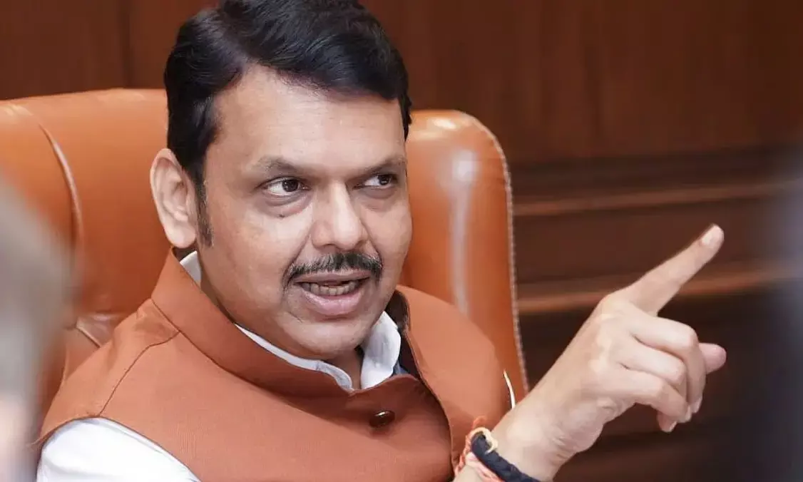 महाराष्ट्र में पहली से पांचवी कक्षा तक हिंदी बनी तीसरी अनिवार्य भाषा, फैसले पर विवाद महाराष्ट्र में पहली से पांचवी कक्षा तक हिंदी बनी तीसरी अनिवार्य भाषा, फैसले पर विवाद