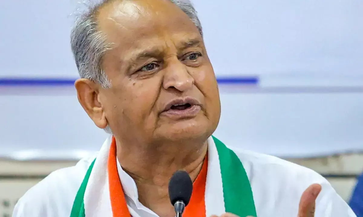 सीएम भजनलाल शर्मा को हटाने का हो रहा षड्यंत्र, अशोक गहलोत का दावा सीएम भजनलाल शर्मा को हटाने का हो रहा षड्यंत्र, अशोक गहलोत का दावा