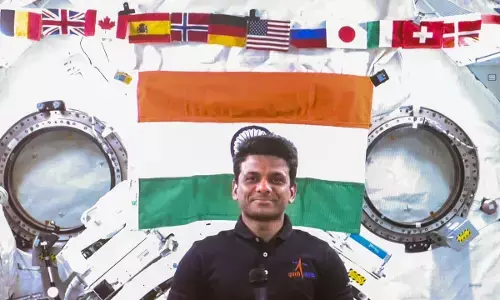 इसरो ने आईएसएस पर मौजूद शुभांशु शुक्ला से छात्रों की कराई बात