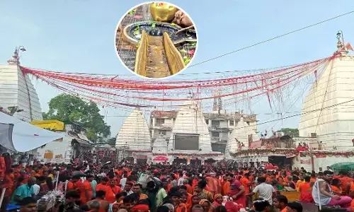 झारखंड में राजकीय श्रावणी मेला, प्रथम सोमवार को पट खुलते ही मंदिर में जलार्पण शुरू