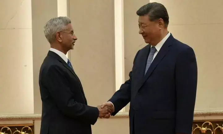 जिनपिंग से मिले जयशंकर, द्विपक्षीय संबंधों पर की बात जिनपिंग से मिले जयशंकर, द्विपक्षीय संबंधों पर की बात