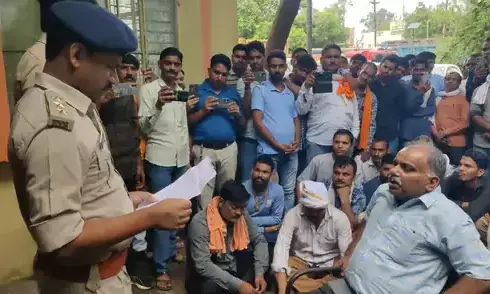 भाजपा मंडल अध्यक्ष पर बीईओ को थप्पड़ मारने का आरोप, एफआईआर के लिए आवेदन