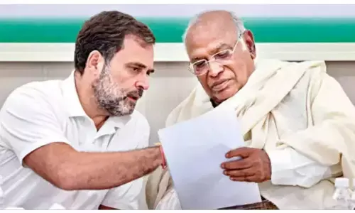 मल्लिकार्जुन खड़गे और राहुल गांधी ने पीएम मोदी को लिखा पत्र, जम्मू-कश्मीर को पूर्ण राज्य का दर्जा बहाल करने की मांग