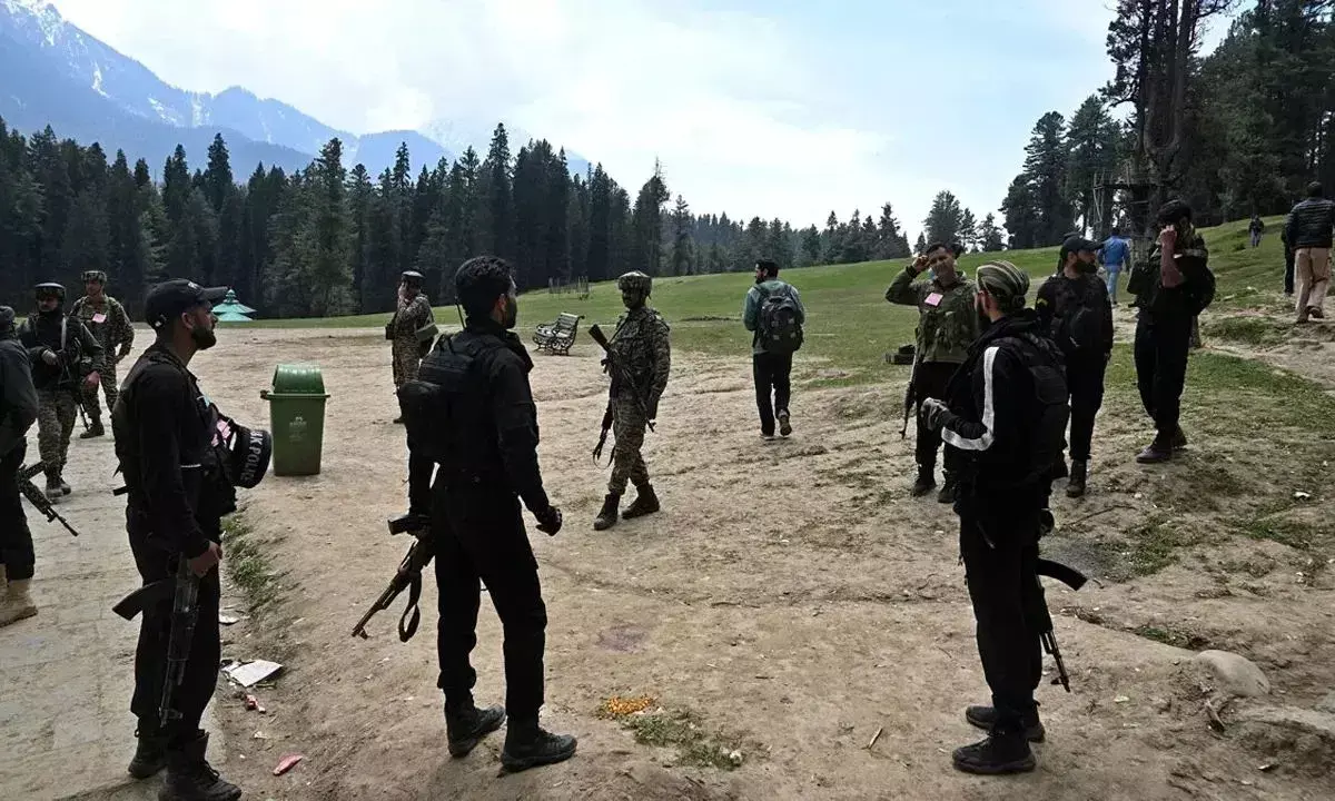अमेरिका ने पहलगाम हमले के लिए ज़िम्मेदार ‘द रेजिस्टेंस फ्रंट’ को विदेशी आतंकवादी संगठन घोषित किया अमेरिका ने पहलगाम हमले के लिए ज़िम्मेदार ‘द रेजिस्टेंस फ्रंट’ को विदेशी आतंकवादी संगठन घोषित किया