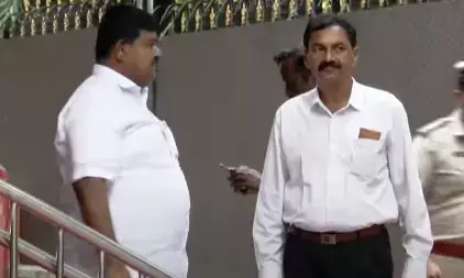 कांग्रेस ने सामाजिक कार्यकर्ता कृष्णा के खिलाफ अवमानना कार्रवाई की मांग की